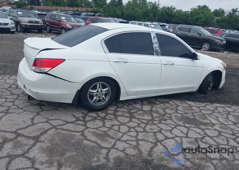 2008 Honda Accord из США, поврежденный, VIN 1HGTP36868A027119